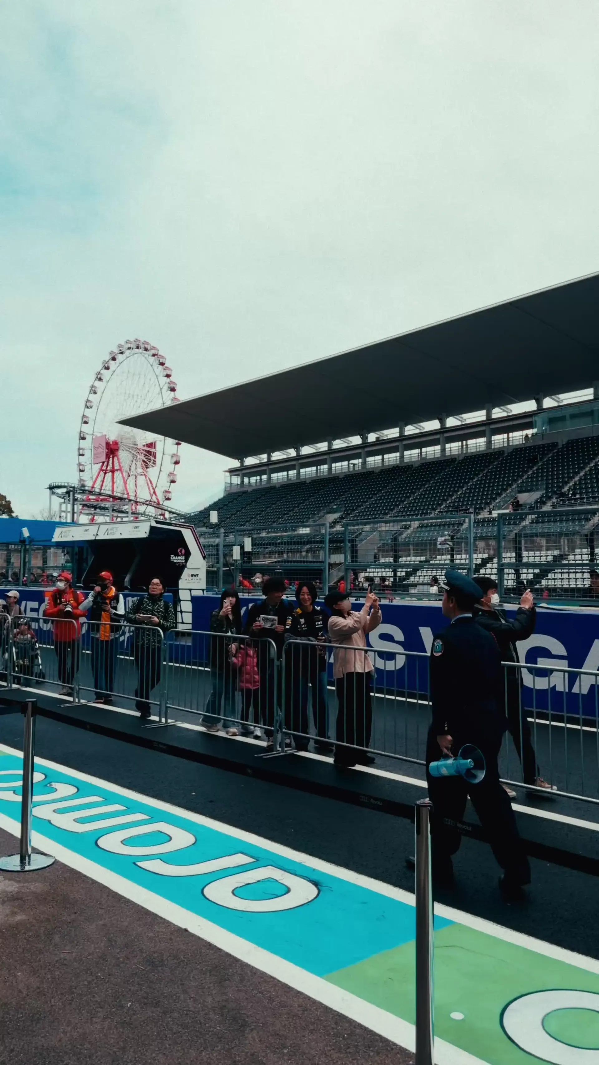Team and drivers of the Audi Revolut F1® Team arriving at the Japanese Grand Prix in Suzuka Circuit
