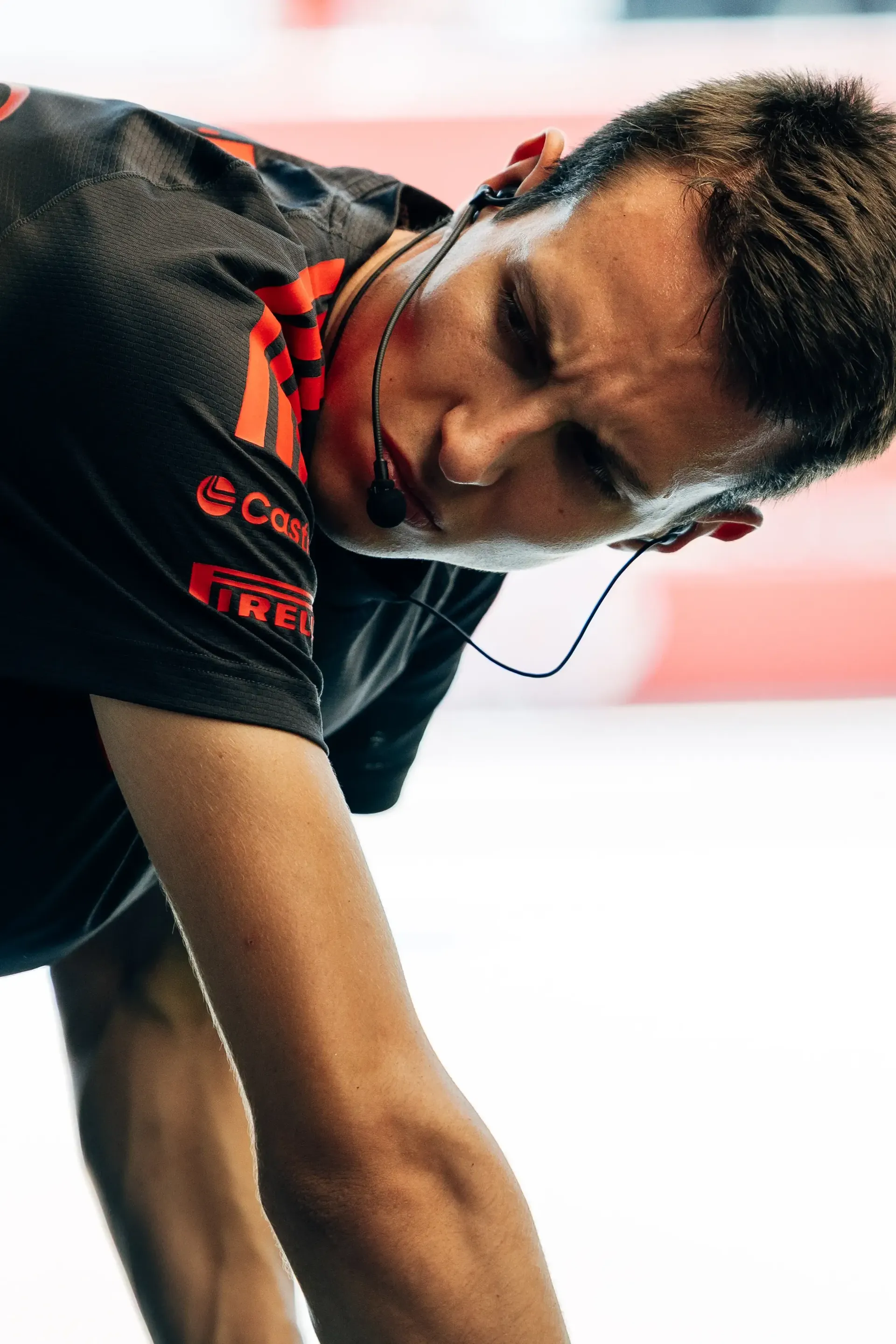 Audi Revolut F1® Team member working in the heat during the Singapore Grand Prix.