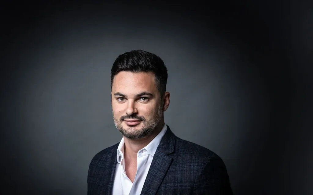 Portrait of Stefano Battiston Chief Commercial Officer of the Audi Revolut F1® Team in the Studio