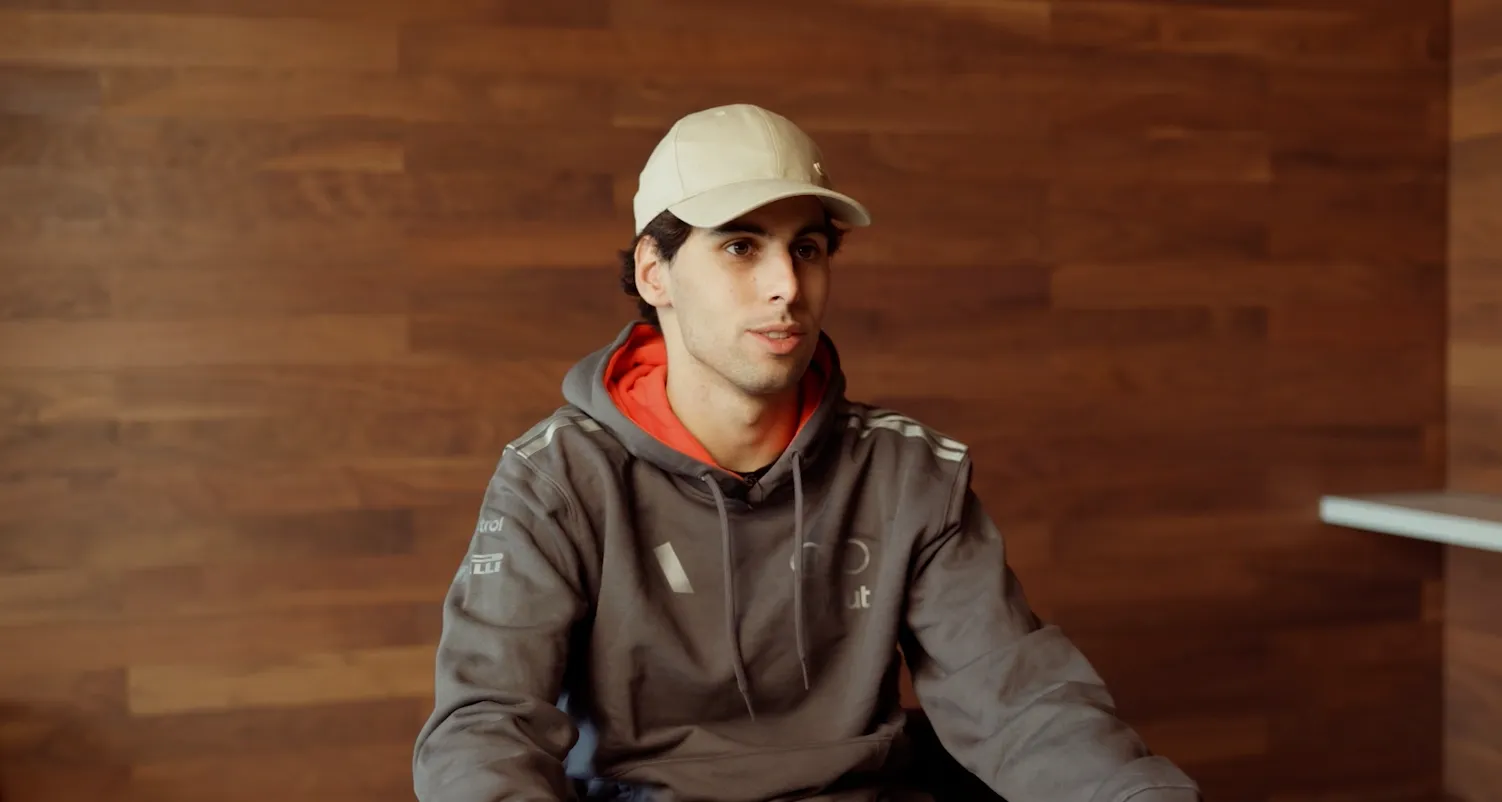 Half total shot of Gabriel Bortoleto driver at the Audi Revolut F1® Team in the interview studio
