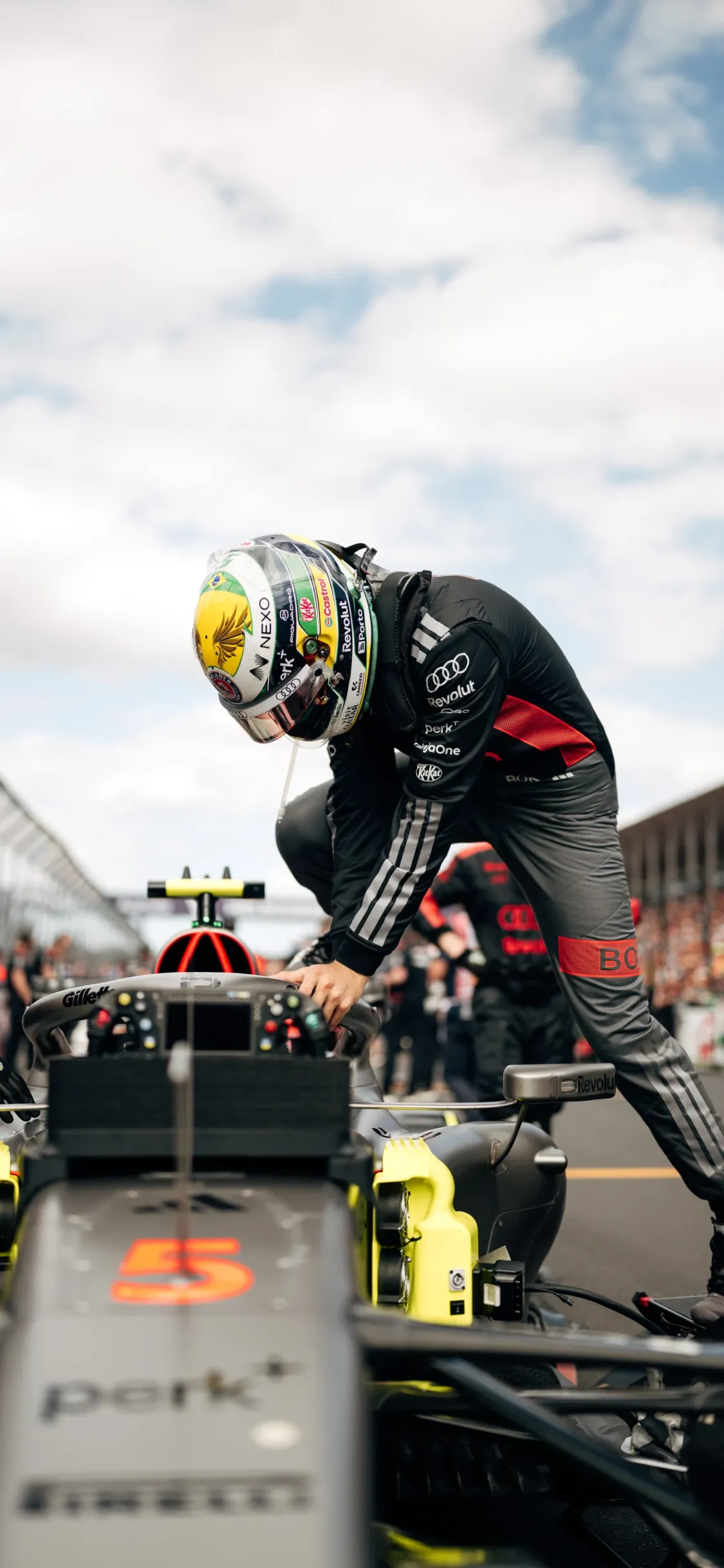 Audi Revolut F1® Team Wallpaper R:1 Melbourne Australia Gabriel Bortoleto