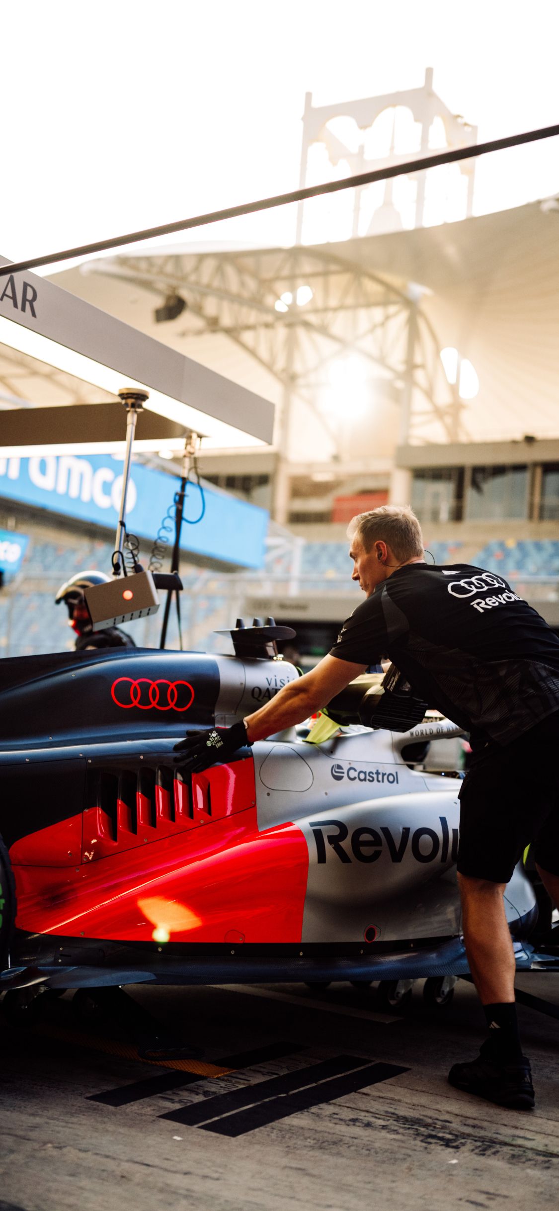 Audi Revolut F1® Team Wallpaper Bahrain