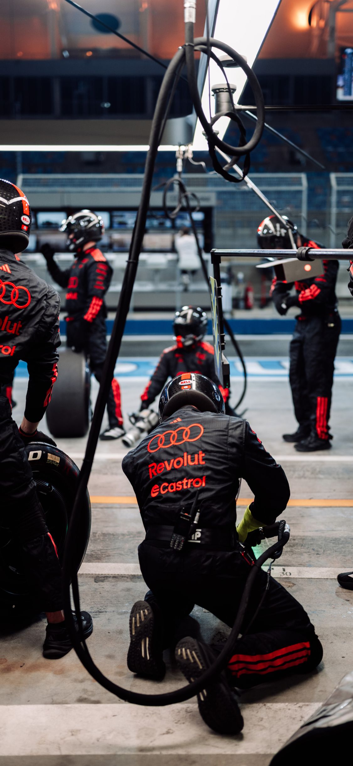 Audi Revolut F1® Team Wallpaper Bahrain