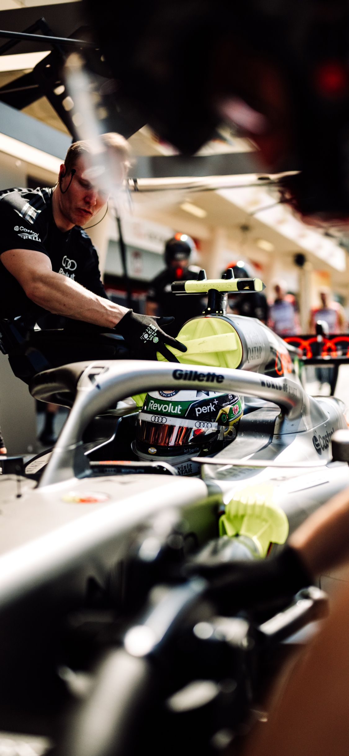 Audi Revolut F1® Team Wallpaper Bahrain